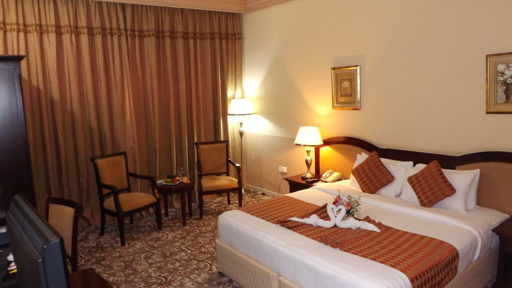 City Hotel Ras al-Khaimah Eksteriør bilde